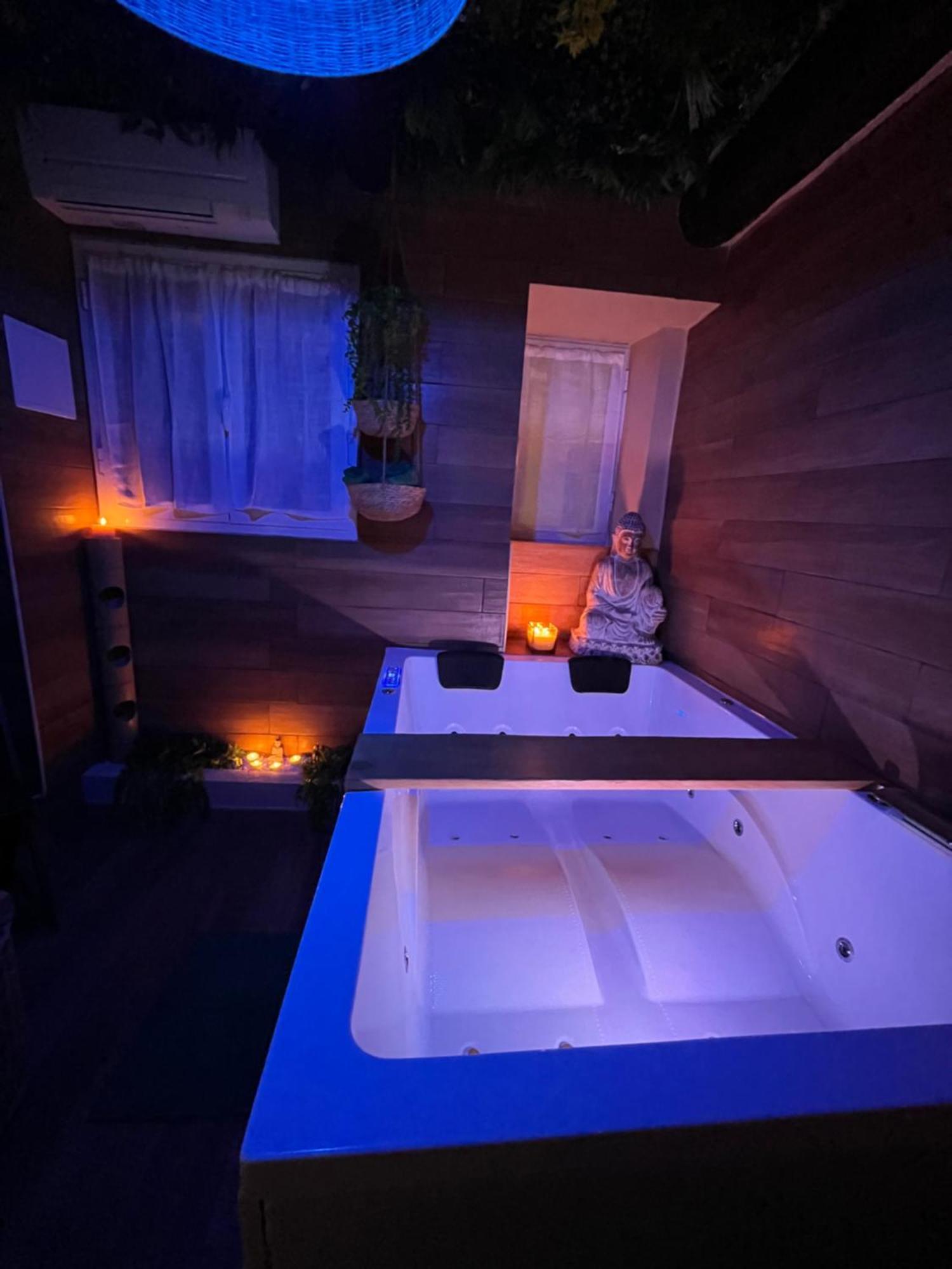 דירות Le Balneo Jacuzzi Vieil Antibes Safranier מראה חיצוני תמונה